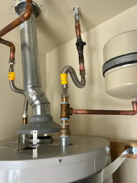 Water heater installation and plumbing repair in West Middletown Estates